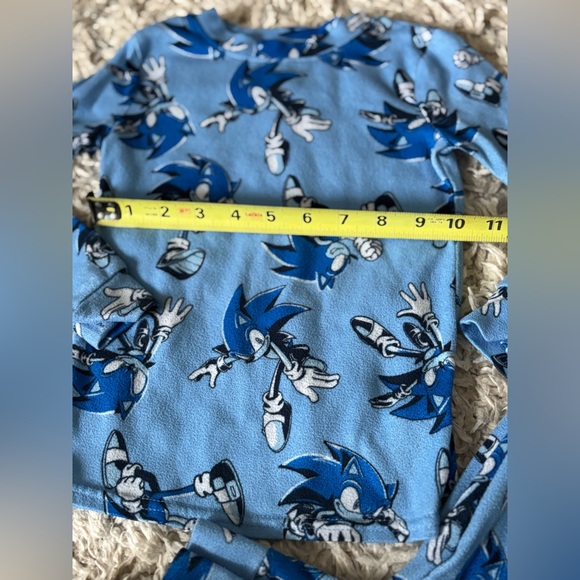 Blue Sonic the Hedgehog Pajama Set Size 6 - Picture 3 of 9